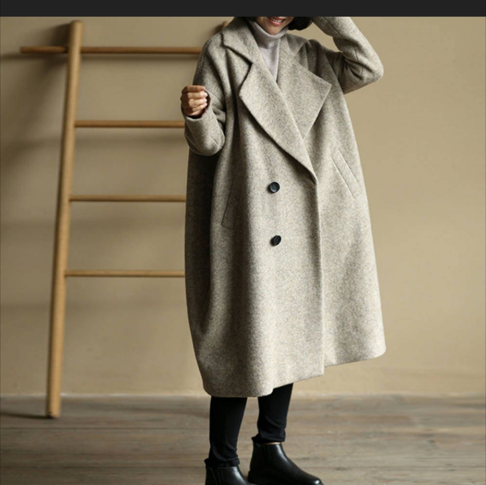 Light Grey / Beige Double Breasted Wool Cocoon Coat